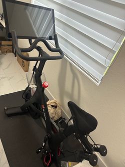 Peloton Indoor Exercise Bike with Screen