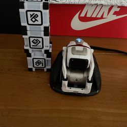 Anki Cozmo Robot Toy(white)