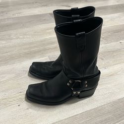 Biker boots