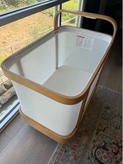 Cradlewise Smart Bassinet and Crib