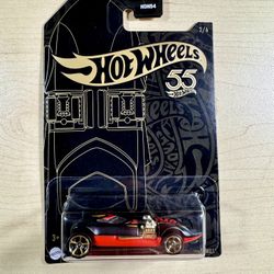Hot Wheels HLK04 55th Anniversary Pearl & Chrome 2023 Twin Mill Car