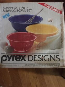 Pyrex Bowls