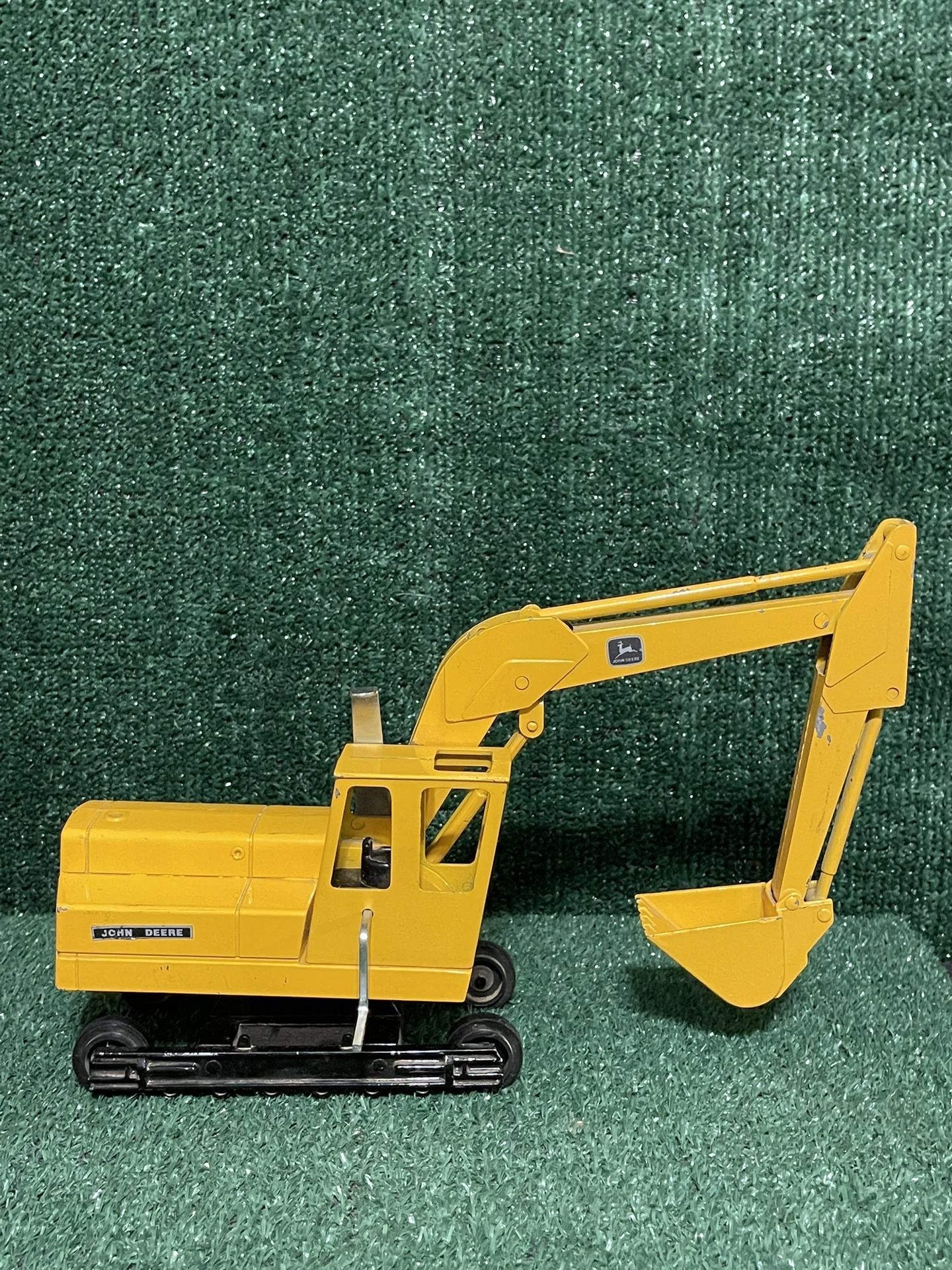 Vintage 1970 Ertl 1/16 All Metal John Deere Excavator #505 Blueprint Scale.