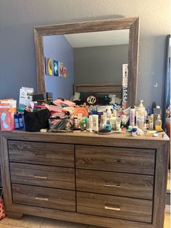 Queen Bed Set with Vanity and night Stand