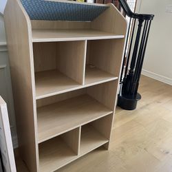 Kid’s Bookshelf 