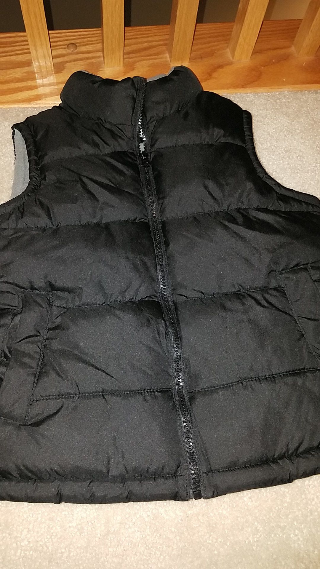 Boys size small puffer vest