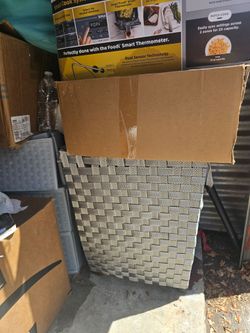 Laundry basket with wheels