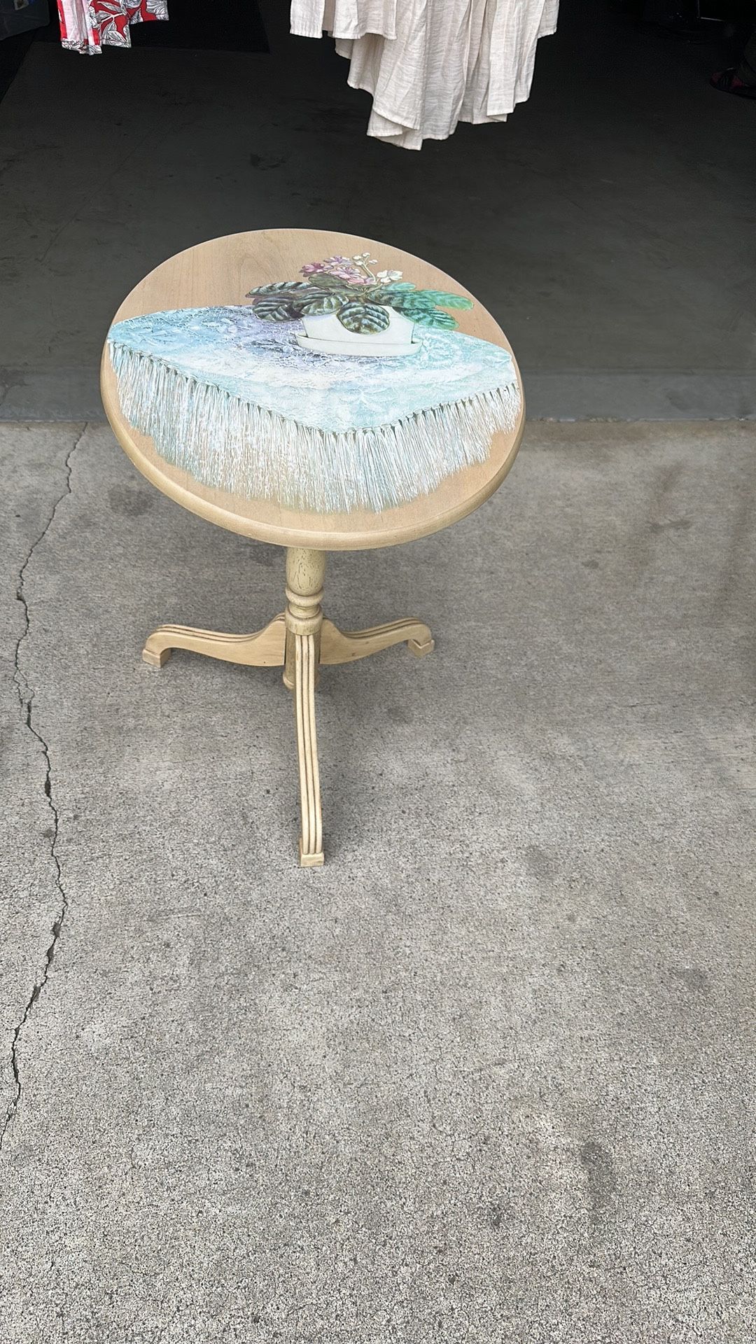 The Bombay Company Table. $40