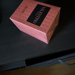 NEW Women Valentino Born in Roma 