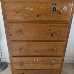 Dresser 