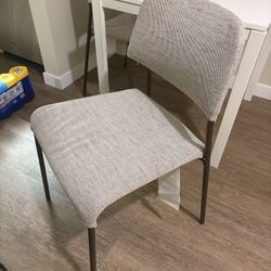 Vihals Dining Chair (2)