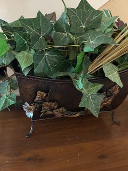 Home decoration metal vase fake ivy plant used