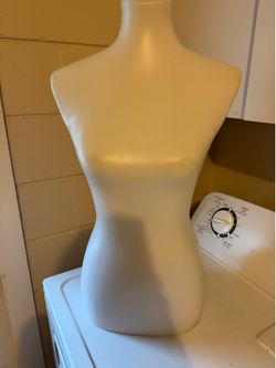 Hard plastic excellent condition Female Dress Form Mannequin