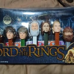 Sealed Lord Of The Rings PEZ dispenser Set