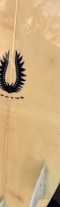 RARE VINTAGE 7’ 06” “ PLAYERS OF  ELPORTO , MANHATTAN BEACH “ SURFBOARD  🏄🏻 🏖️ !! REDUCED FOR FAST SALE - FIRST COME FIRST SERVE- COLLECTORS !!