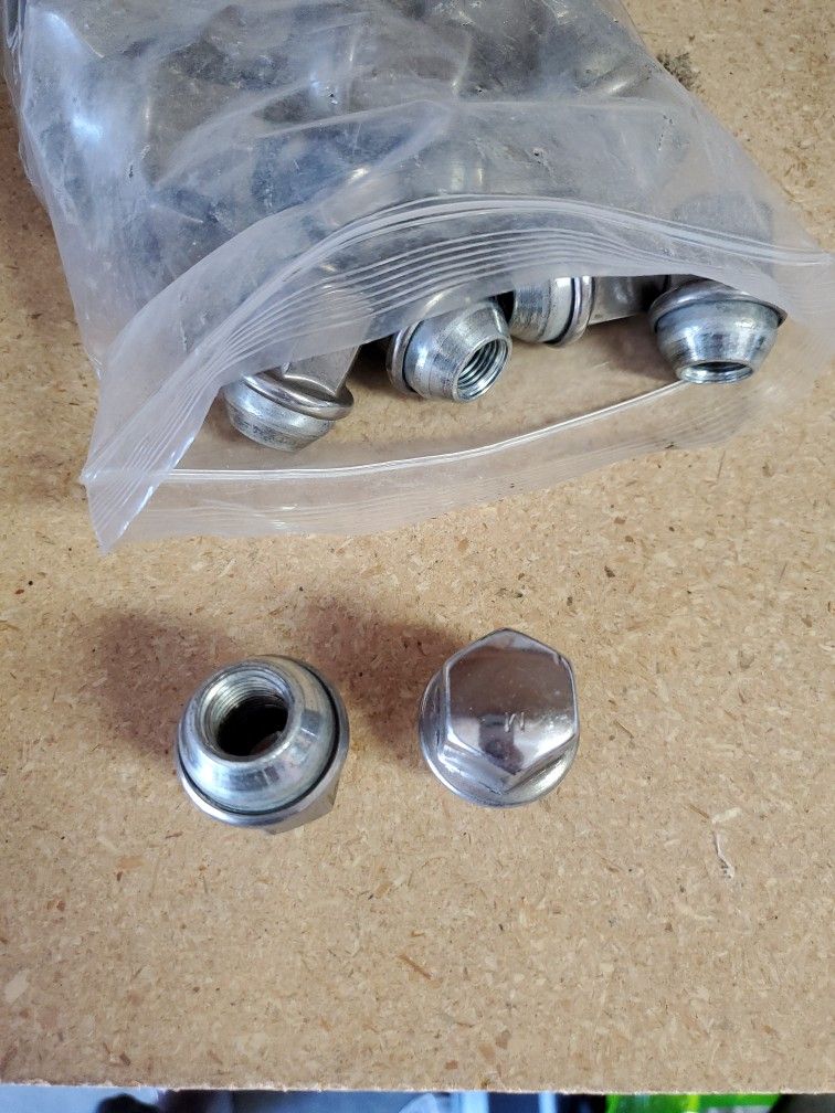 RAM 2500 Stock Lug Nuts