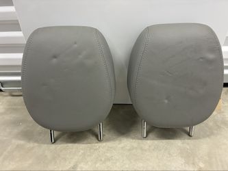 2006 Porsche Cayenne Front Headrest Pair Gray Leather OEM