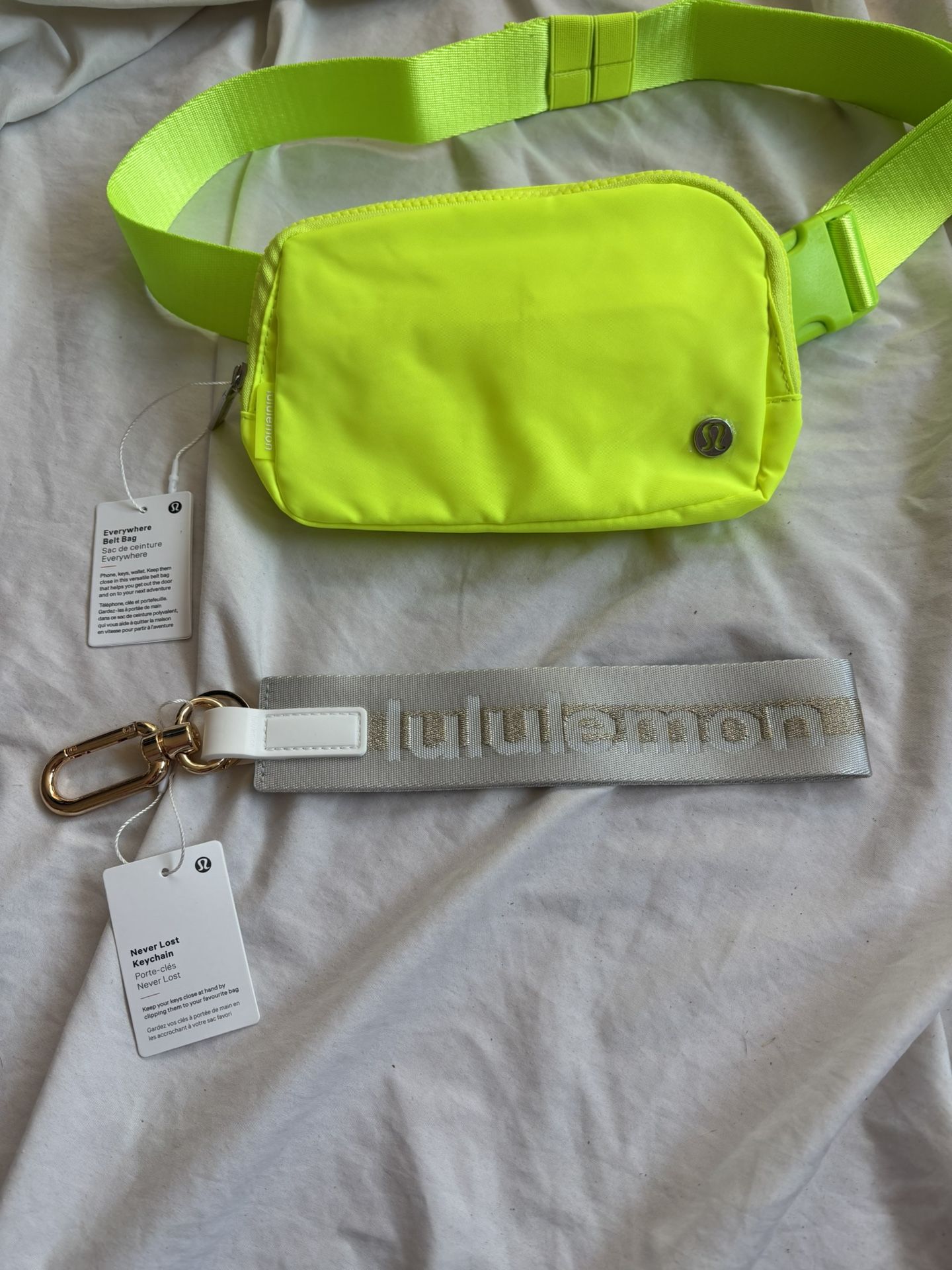 Lululemon Bundle Everywhere Belt Bag And Never Lost Keychain Brand New NWT