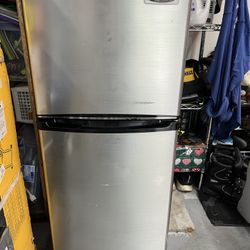 Franklin Chef Mini Stainless Steel Fridge with freezer 
