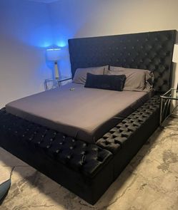 Vendo Cama Queen Buen Precio 