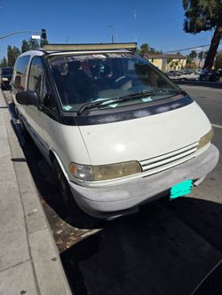 Toyota Previa Minivan