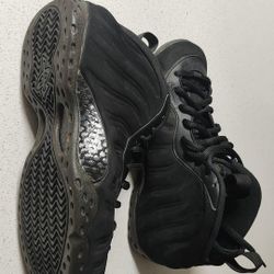 Nike Foamposite 1 Suede (8.5 Size)