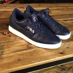 Sneakers /size 10 Brand New