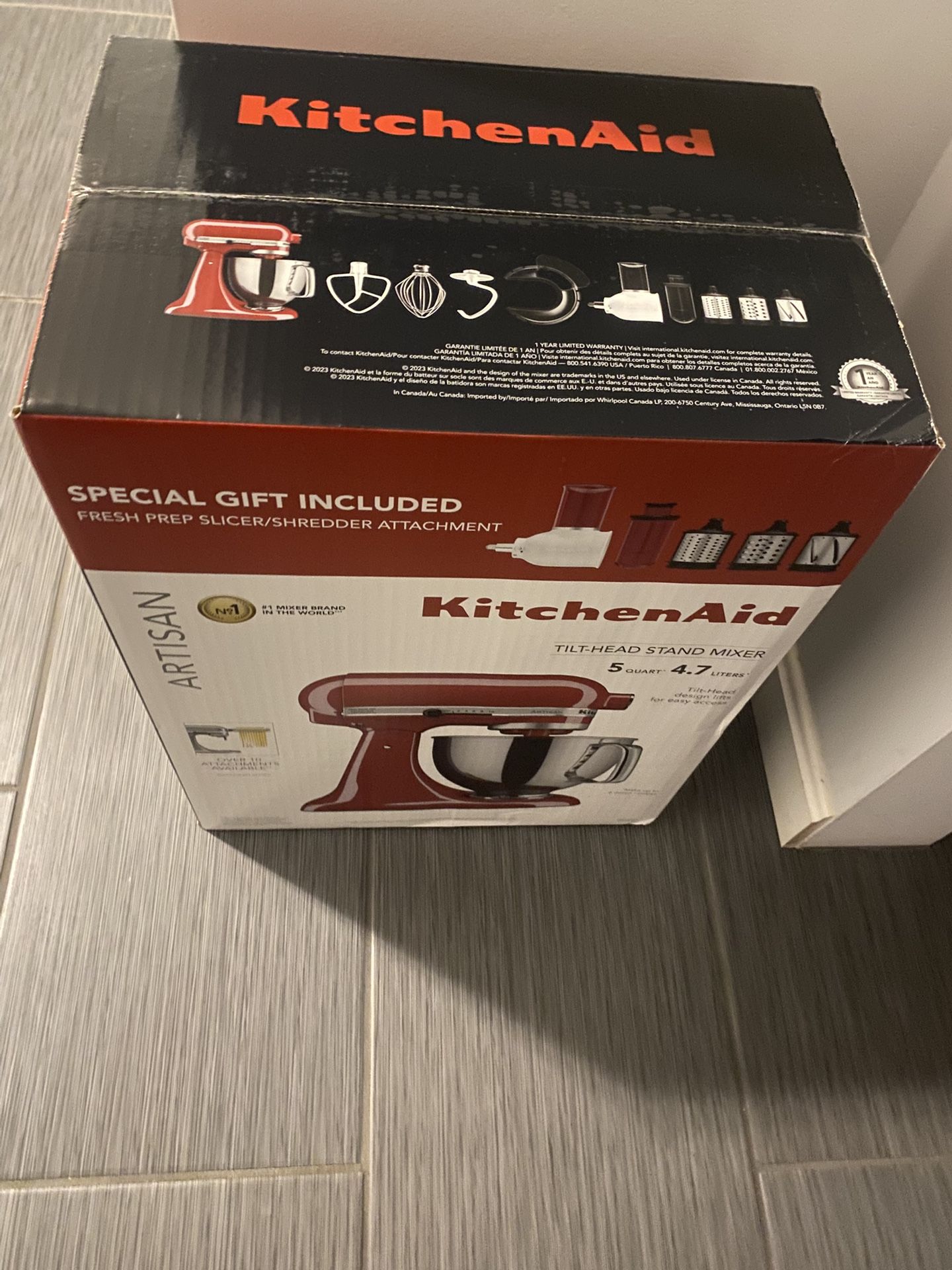 Kitchenaid Mixer Artisan red 5quart 4.7L Brand New