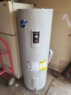 Electric Water Heater 50 gal in good condition and Warranty Works Great 19th Ave And Baseline
