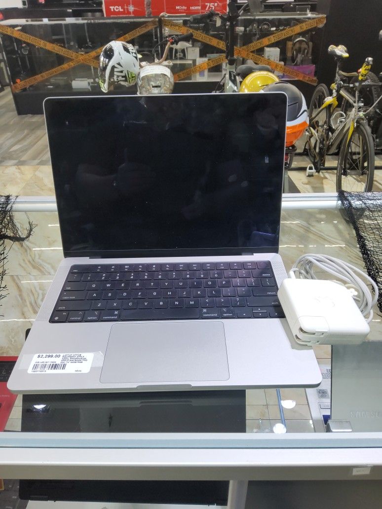 Apple MacBook Pro A2442 14' 64gb Ram
