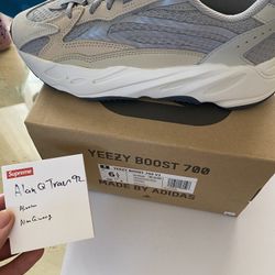 Yeezy V3 Cream 700 Size 6.5 New