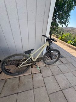 Commencal mmxxi BMX Bike