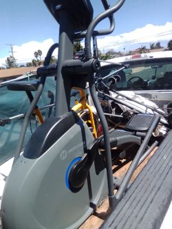 Horizon Elliptical Trainer