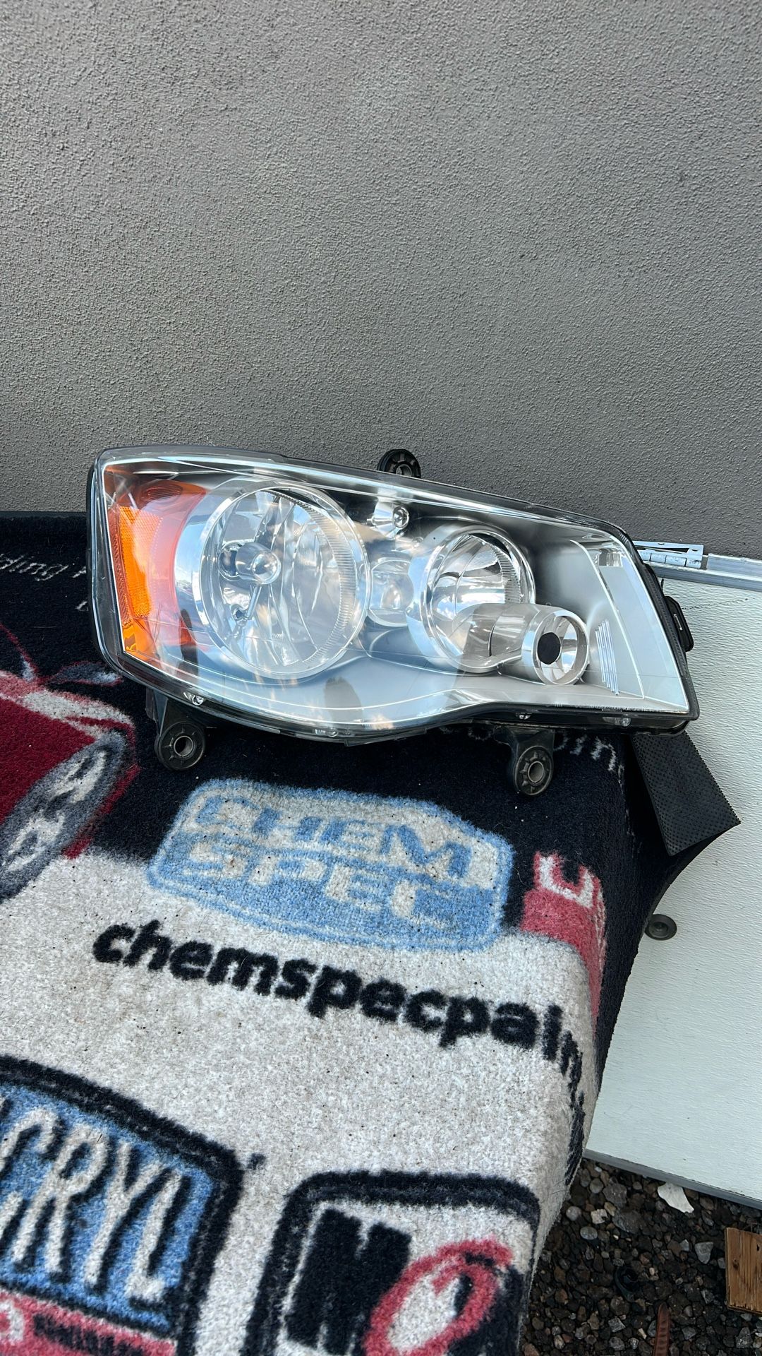 2011-2019 Dodge Grand Caravan Right Headlight