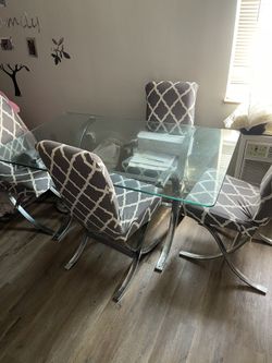 Dining Room Table With Chairs