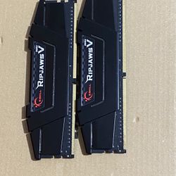 G.SKILL Ripjaws V Series (XMP)