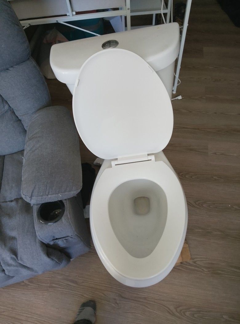 Toilet (Glacier bay) White