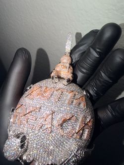 VVS Moissanite (OUTTA REACH) pendant