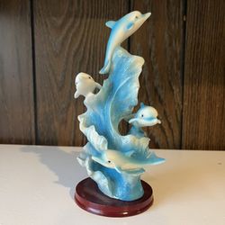 Y2K Family Dolphin Statue Figure