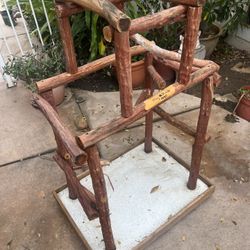 Bird Stand On Wheels 