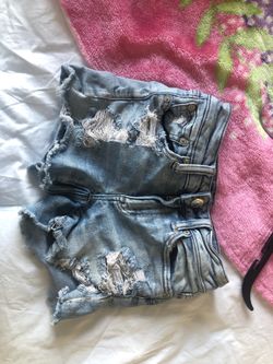 American Eagle short