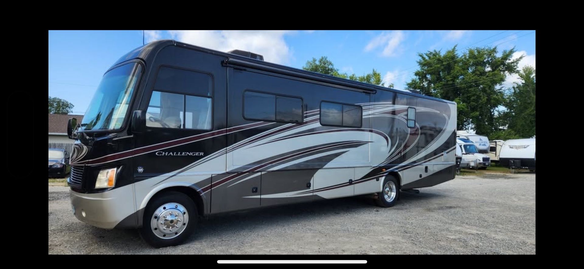 2013 Thor Motorcoach Challenger 37DT