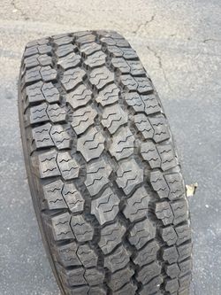 Single (1) LT 275 70 18 Goodyear Wrangler All Terrain Adventure Tire