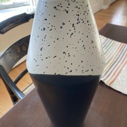 Deco 79 Ceramic Vase