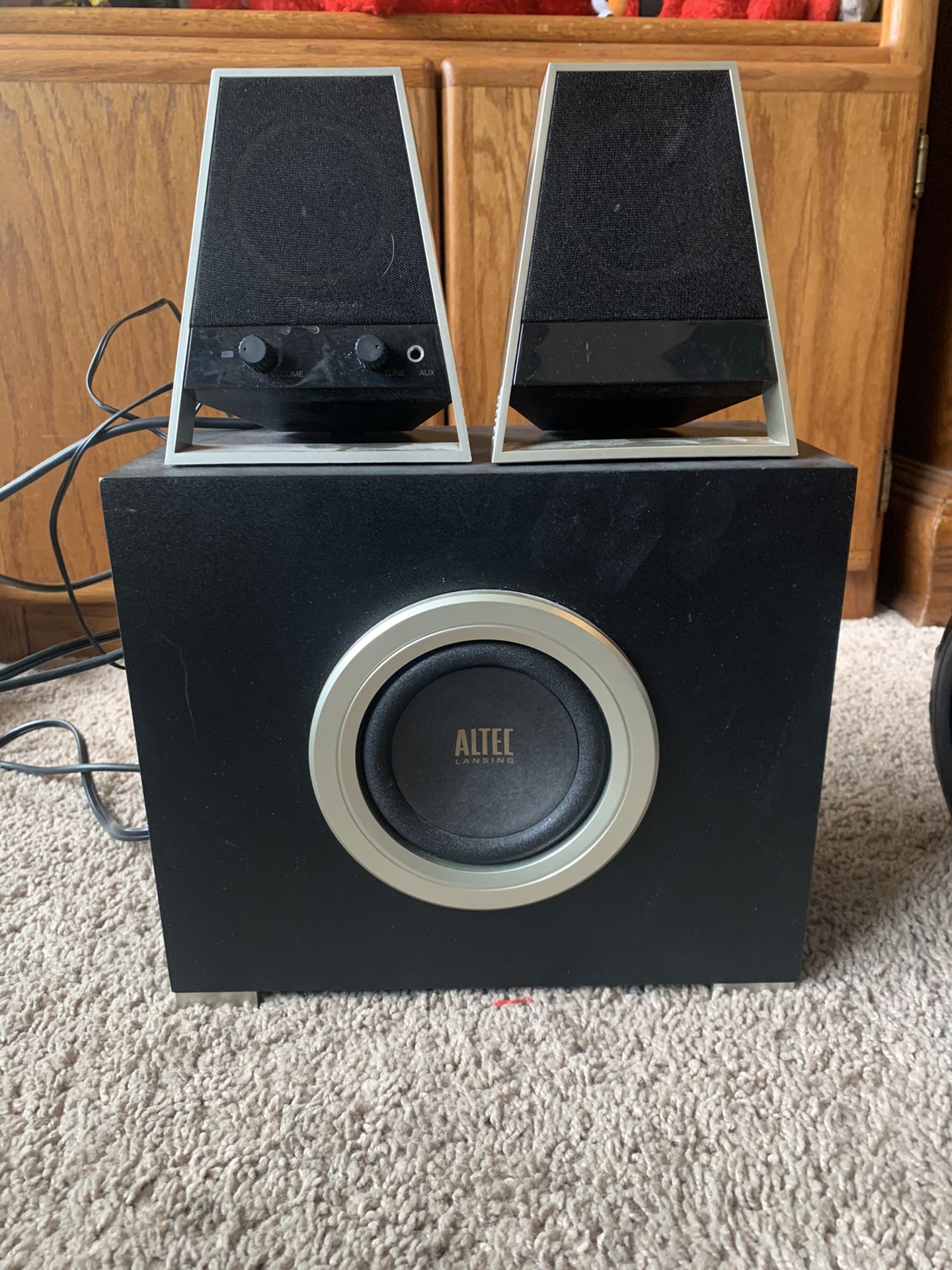 ALTEC LANSING VS2621 Sub & Speakers