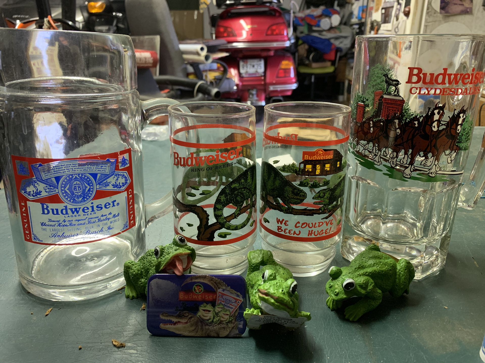 Budweiser collectible glasses (4)