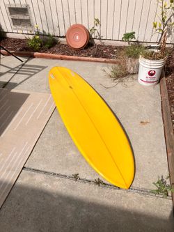 6’10 Midlength Twin Fin Surfboard