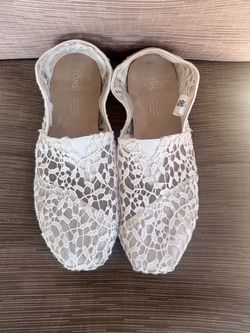 Lace Toms