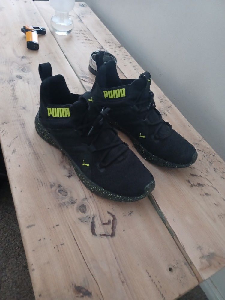 Puma New Soft Foam Size 9
