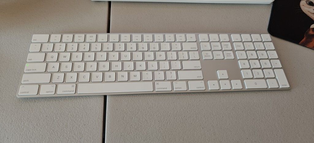 Apple Magic Keyboard with Numeric Keypad - US English A1843